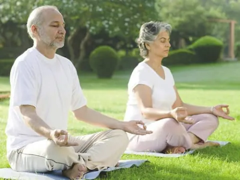 Yoga pour Ainées & Résidence Personnes âgées