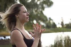 Yoga Montréal Laval Longueuil en Entreprise, à Domicile et pour Ainés