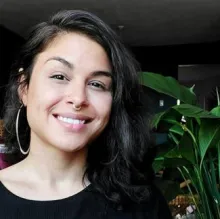 Professeure de Yoga à Domicile et en Entreprise Montréal